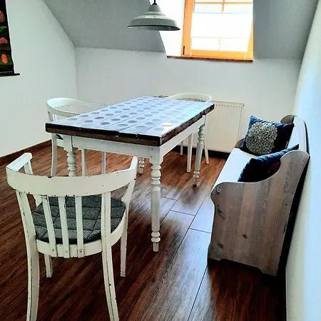 Hille-hof Apartmán *